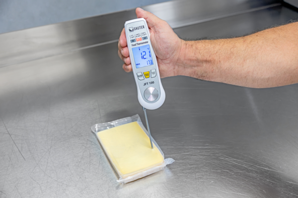 Thermometer SAUTER JFT 100 Application picture with food