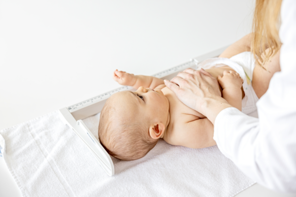 Babyweegschaal KERN MBA Beeld van toepassing met menselijke
